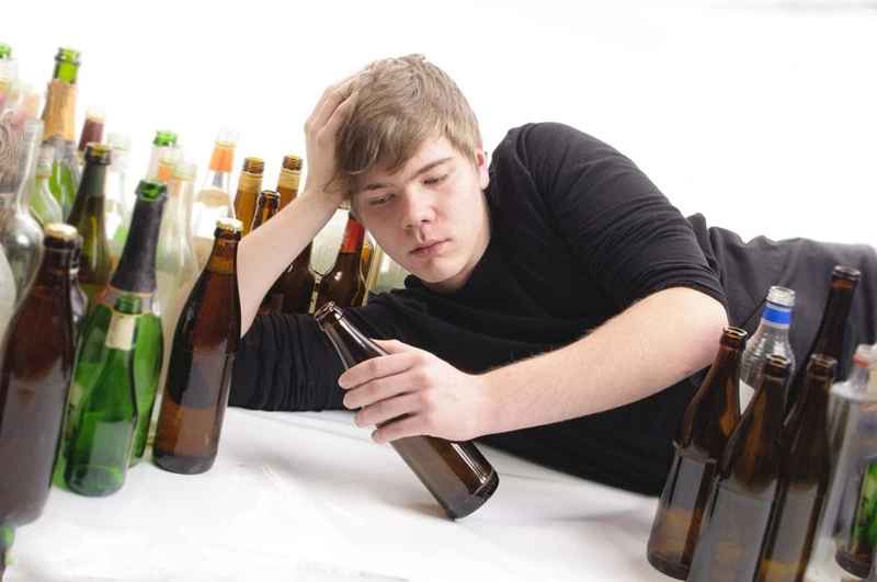 Как препятствовать алкоголизму сына